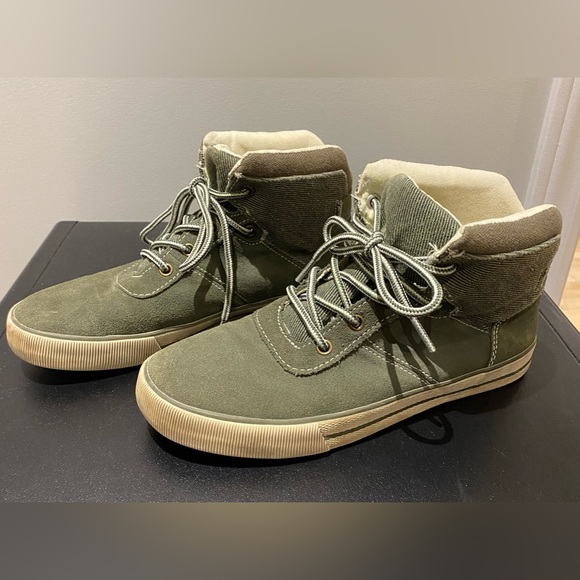 Canvas/suede-like high tops size 4. Army green. - Picture 1 of 5